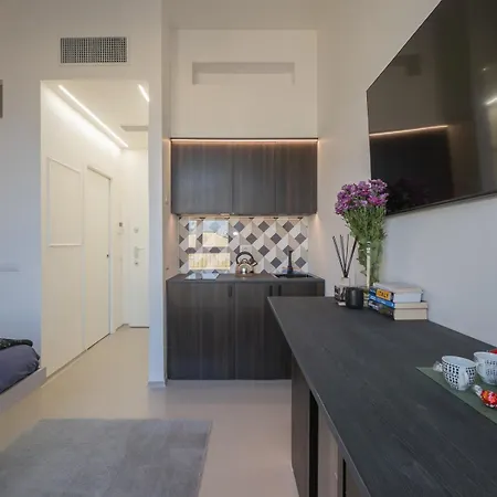Modern & Cozy In Garibaldi - Brera Area By Rentopolis * Milan