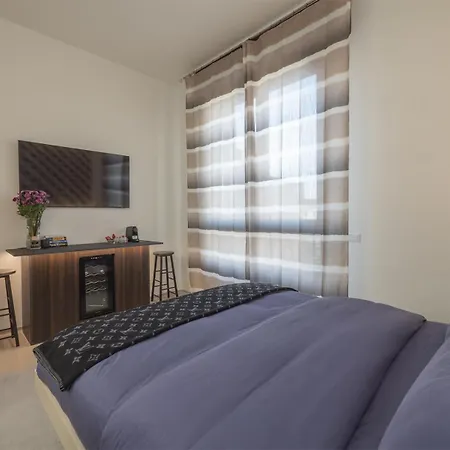 Modern & Cozy In Garibaldi - Brera Area By Rentopolis Apartment